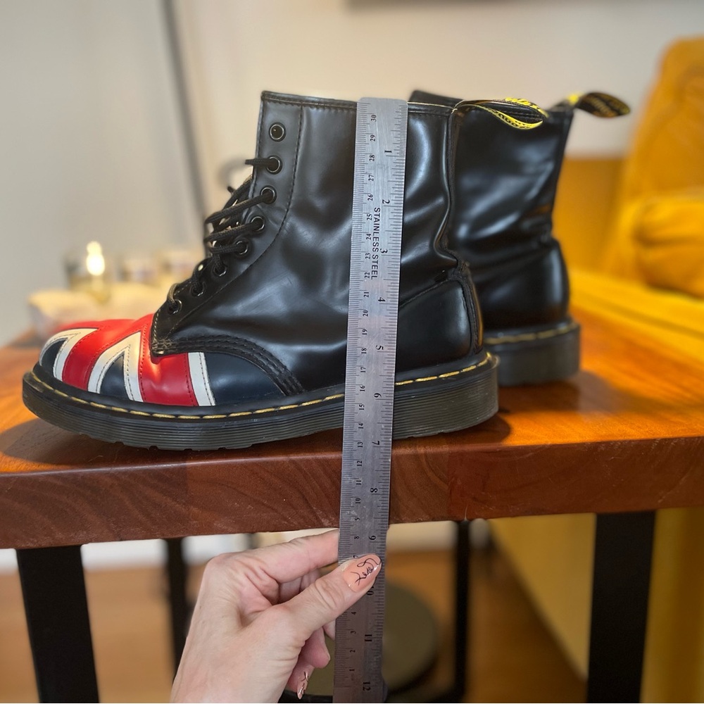 Dr. Martens 1460 Union Jack British Flag Leather Combat Boots Men’s 7, Women’s - Picture 11 of 12